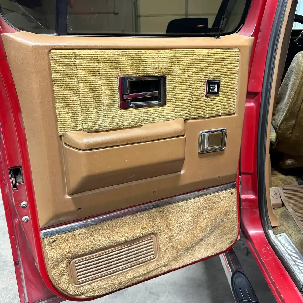 1990-chevrolet-suburban-2500-for-sale-elkhart-in-32
