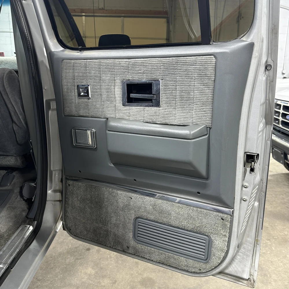1990-gmc-suburban-for-sale-elkhart-in-37