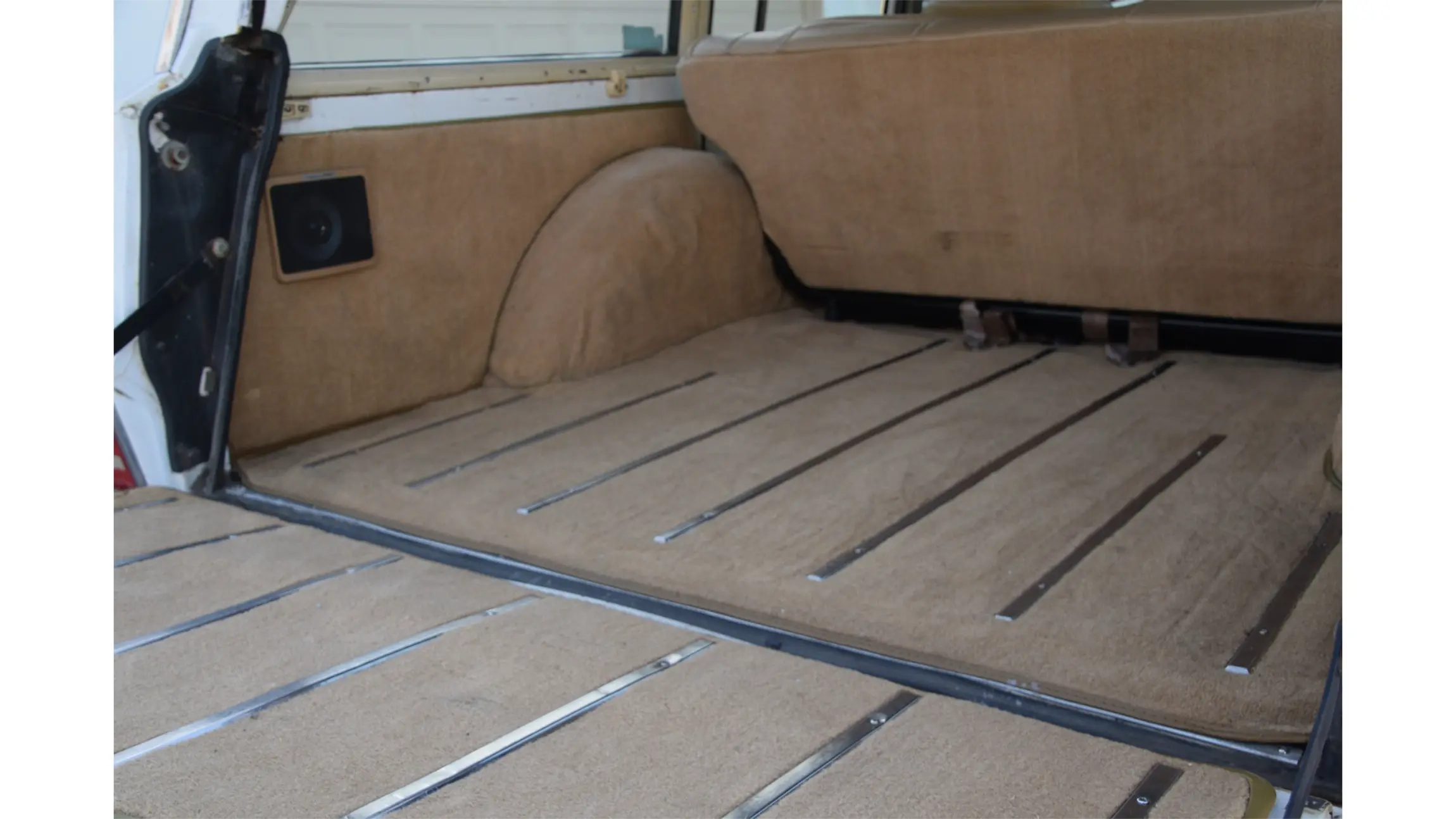 1990-jeep-grand-wagoneer-for-sale-nipomo-ca-01