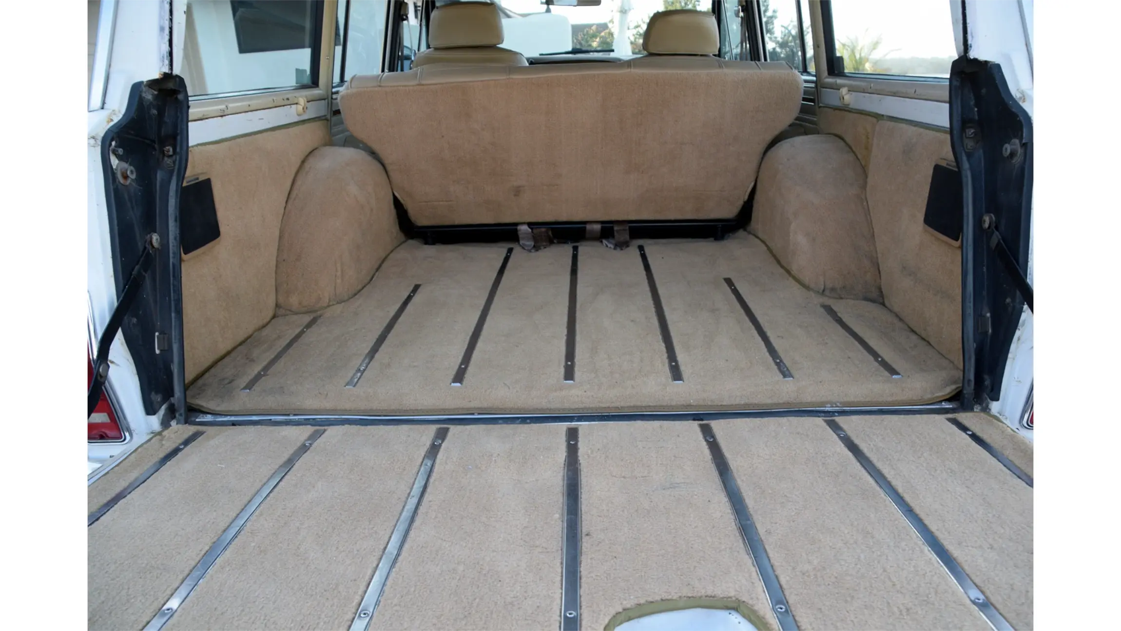 1990-jeep-grand-wagoneer-for-sale-nipomo-ca-03