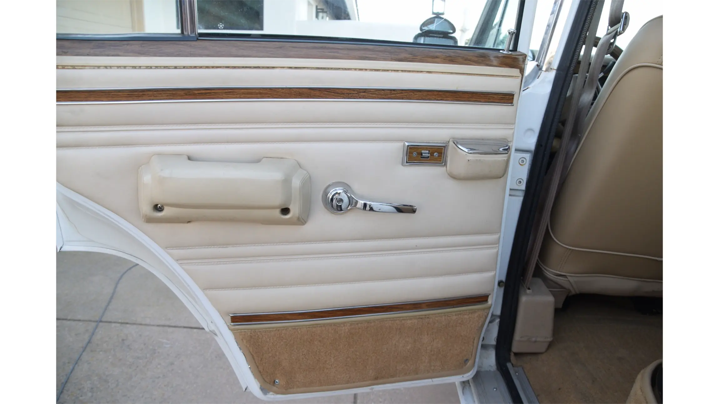 1990-jeep-grand-wagoneer-for-sale-nipomo-ca-04