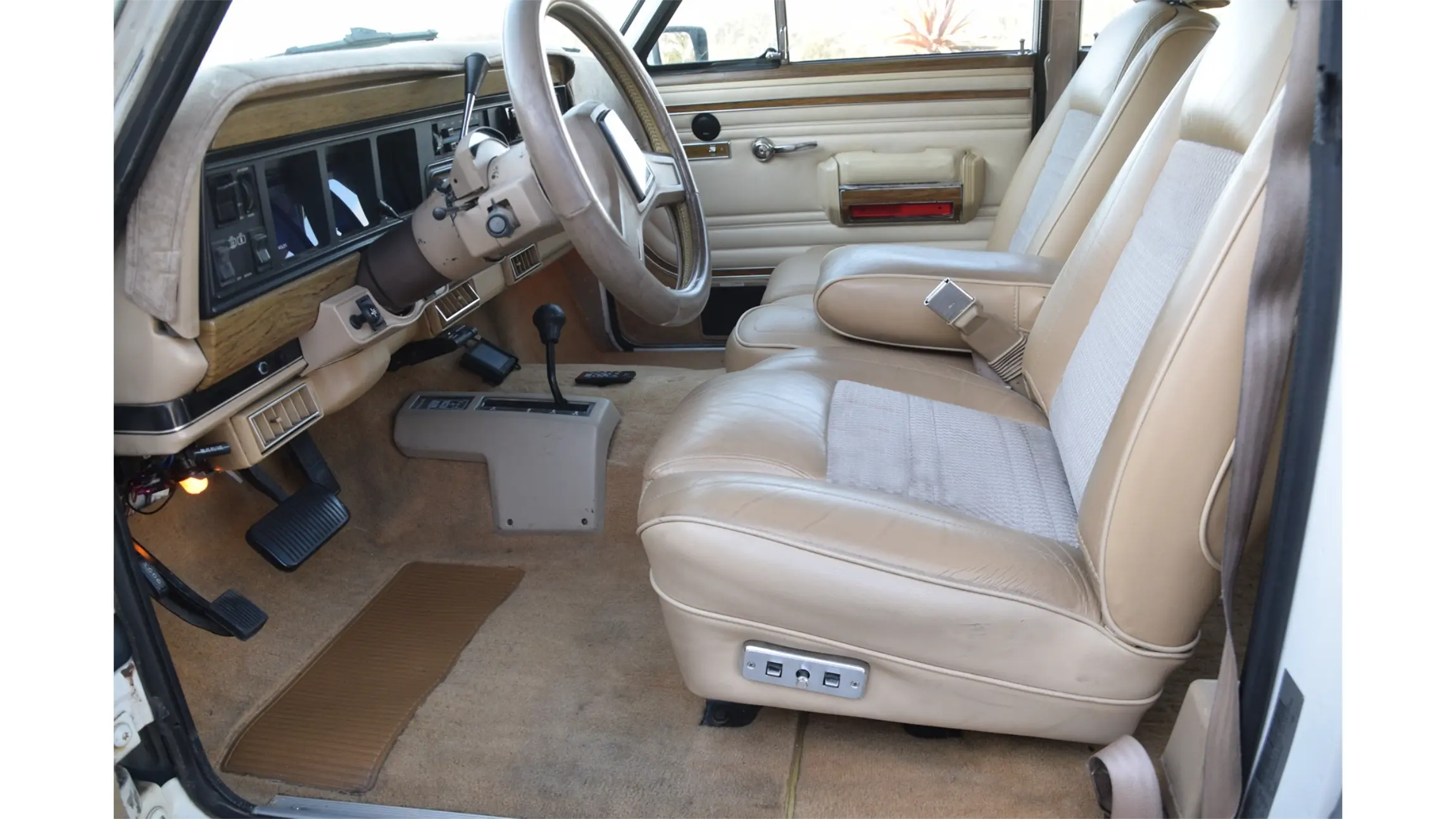 1990-jeep-grand-wagoneer-for-sale-nipomo-ca-13