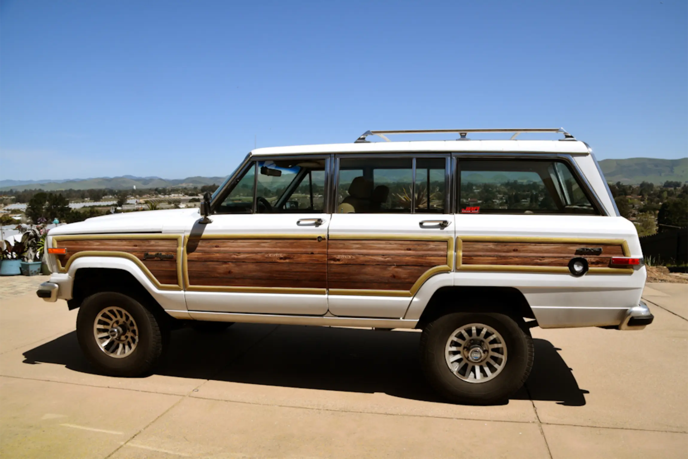 1990-jeep-grand-wagoneer-for-sale-nipomo-ca-39