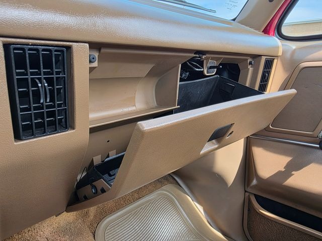 1991-ford-f150-xlt-lariat-for-sale (26)