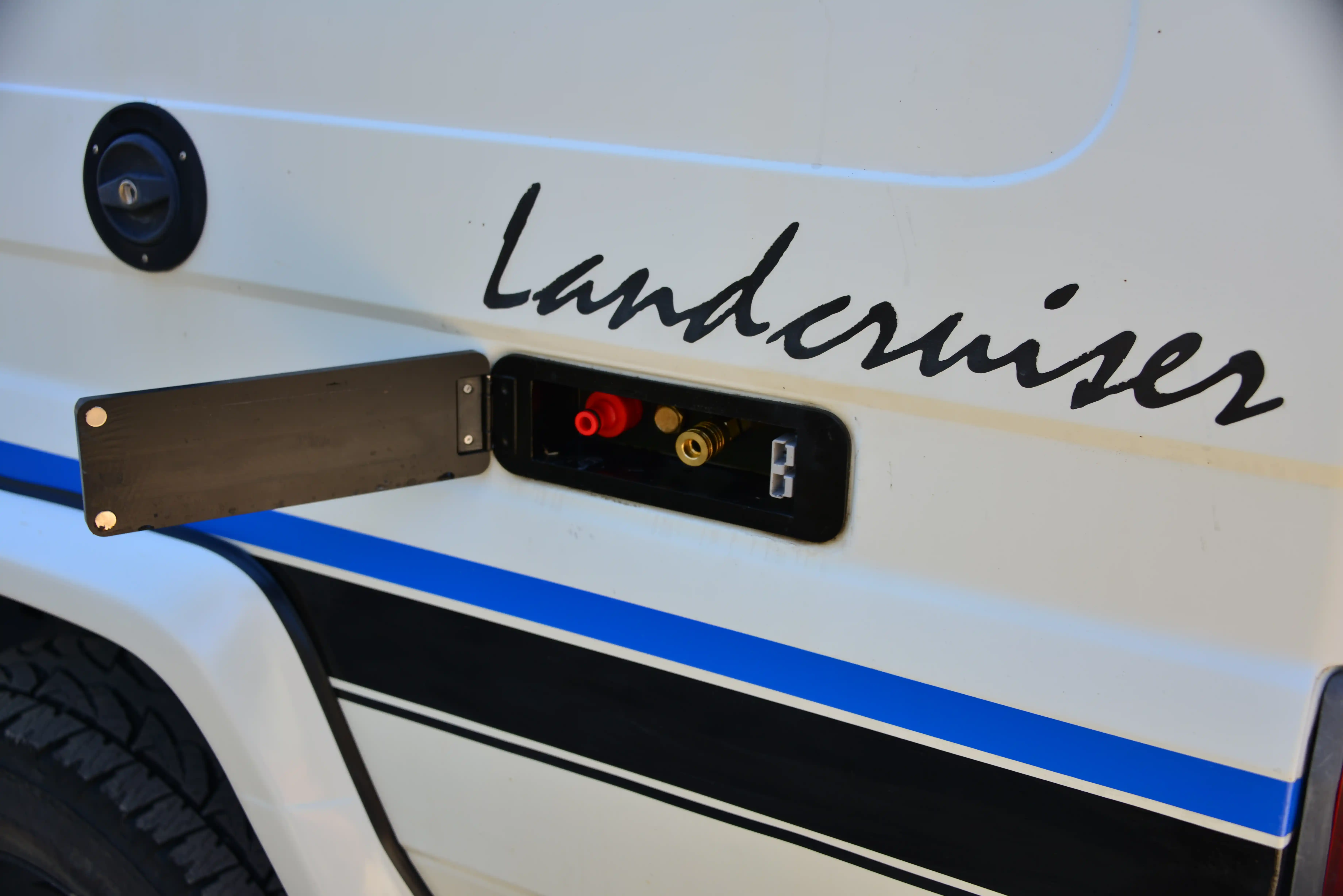 1992-Toyota-Land-Cruiser-FJ75-Troopy-for-sale-03