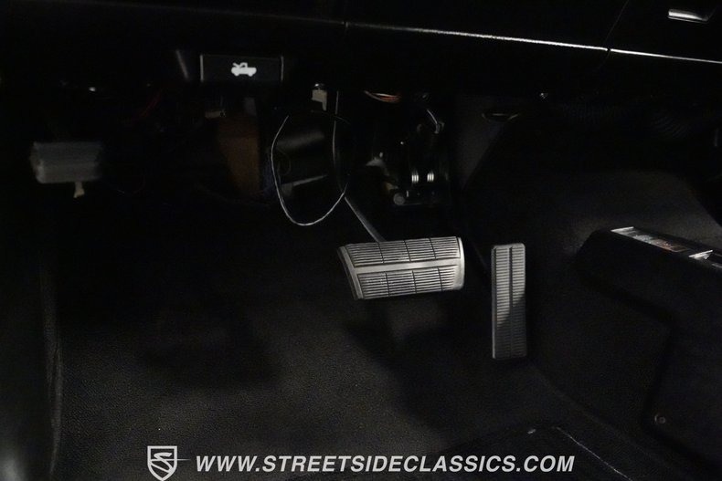 1992-chevy-c1500-ls-restomod (28)
