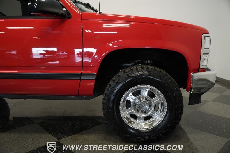 1992-chevy-c1500-ls-restomod (34)