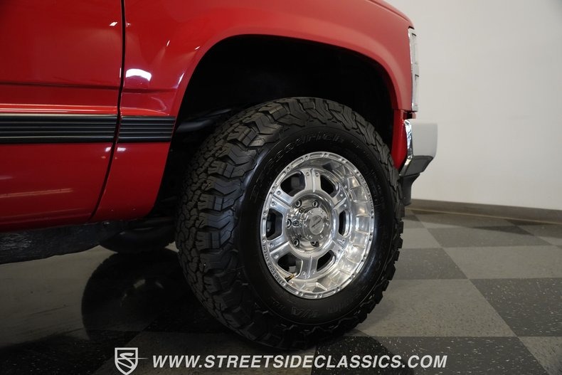 1992-chevy-c1500-ls-restomod (35)