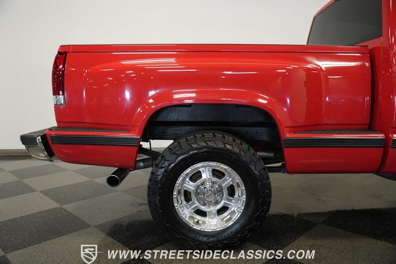 1992-chevy-c1500-ls-restomod (36)
