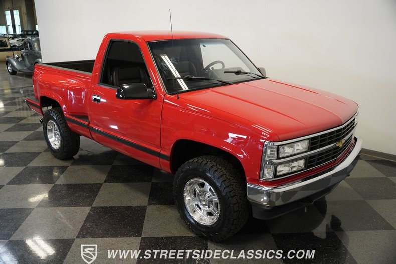 1992-chevy-c1500-ls-restomod (37)
