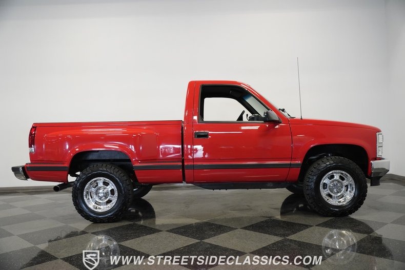 1992-chevy-c1500-ls-restomod (39)