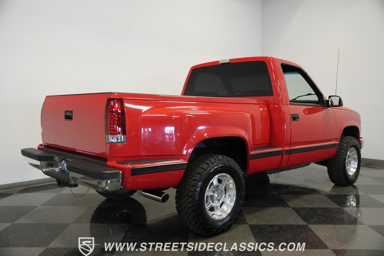 1992-chevy-c1500-ls-restomod (40)