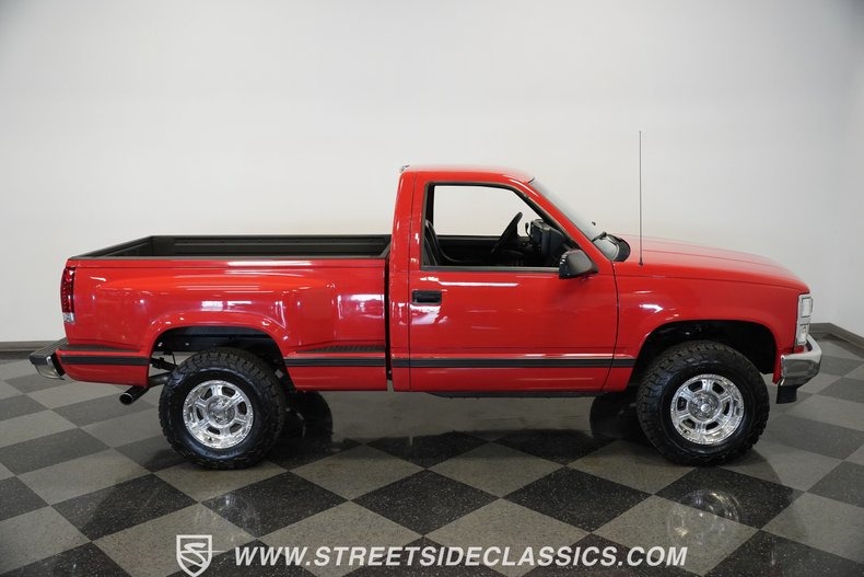 1992-chevy-c1500-ls-restomod (41)