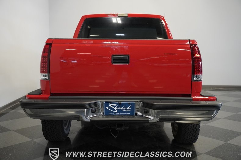 1992-chevy-c1500-ls-restomod (42)