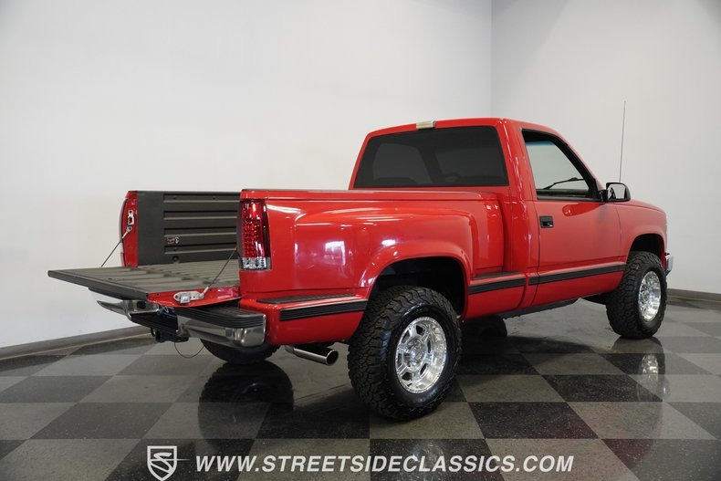 1992-chevy-c1500-ls-restomod (46)