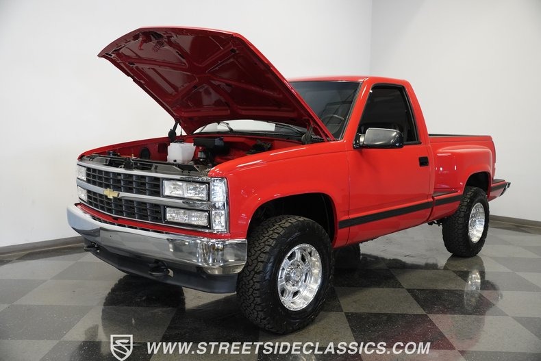 1992-chevy-c1500-ls-restomod (48)