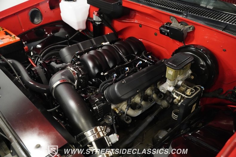 1992-chevy-c1500-ls-restomod (53)