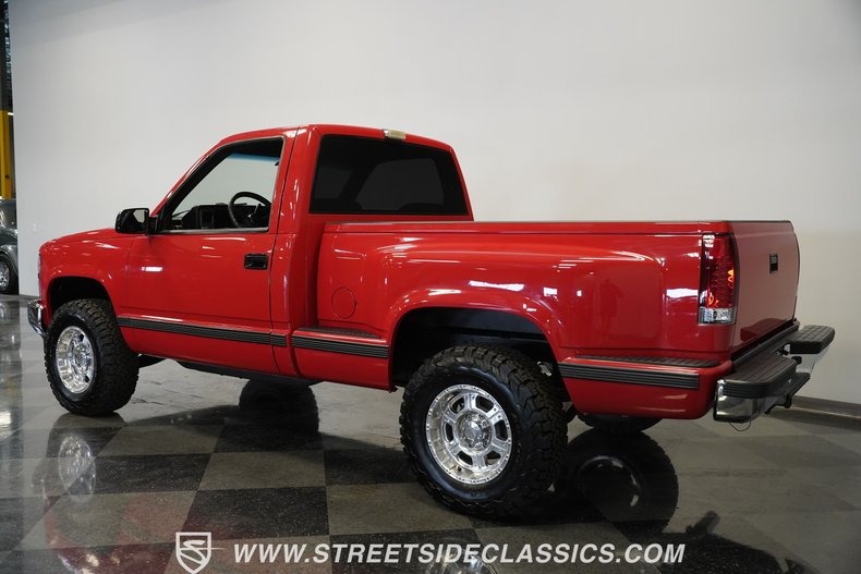 1992-chevy-c1500-ls-restomod (56)