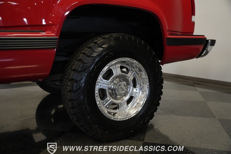1992-chevy-c1500-ls-restomod (57)