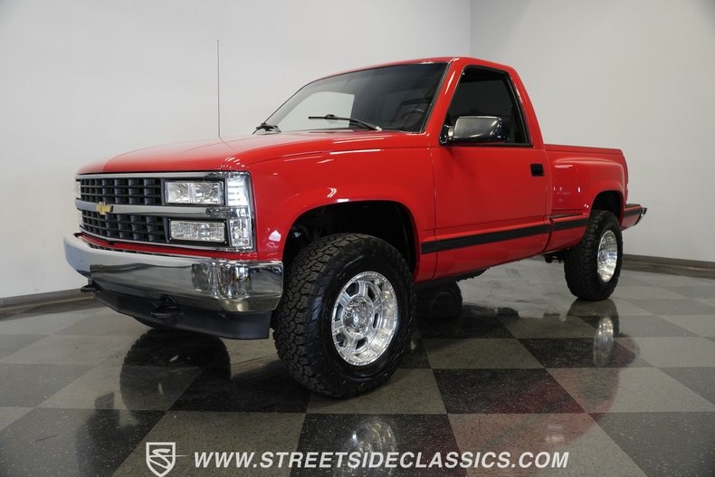 1992-chevy-c1500-ls-restomod (60)
