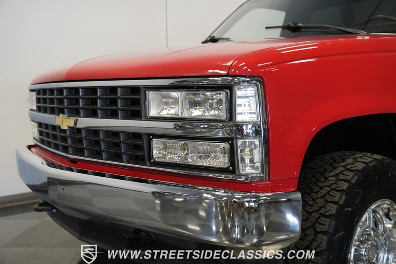 1992-chevy-c1500-ls-restomod (61)