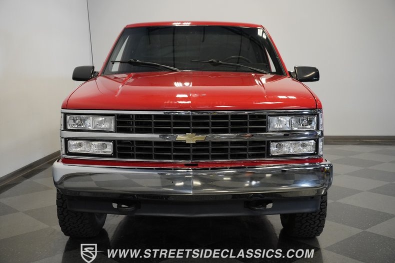 1992-chevy-c1500-ls-restomod (63)