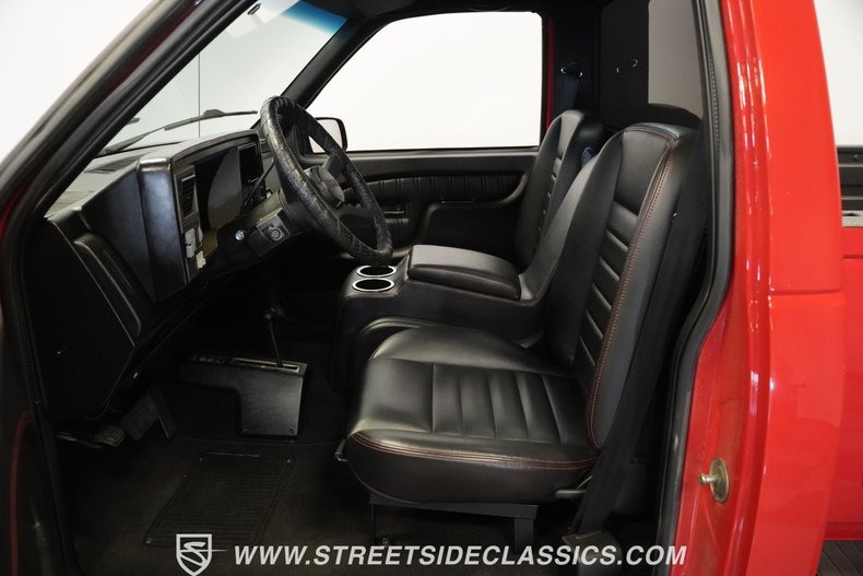 1992-chevy-c1500-ls-restomod (65)