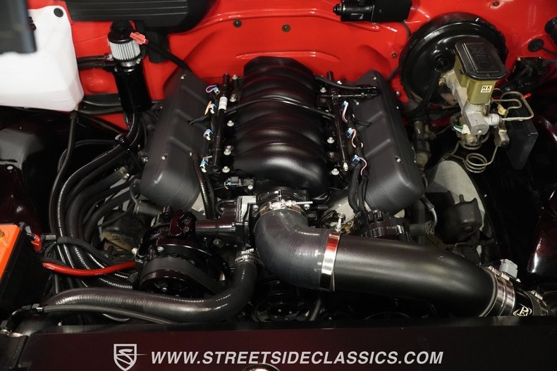 1992-chevy-c1500-ls-restomod (67)