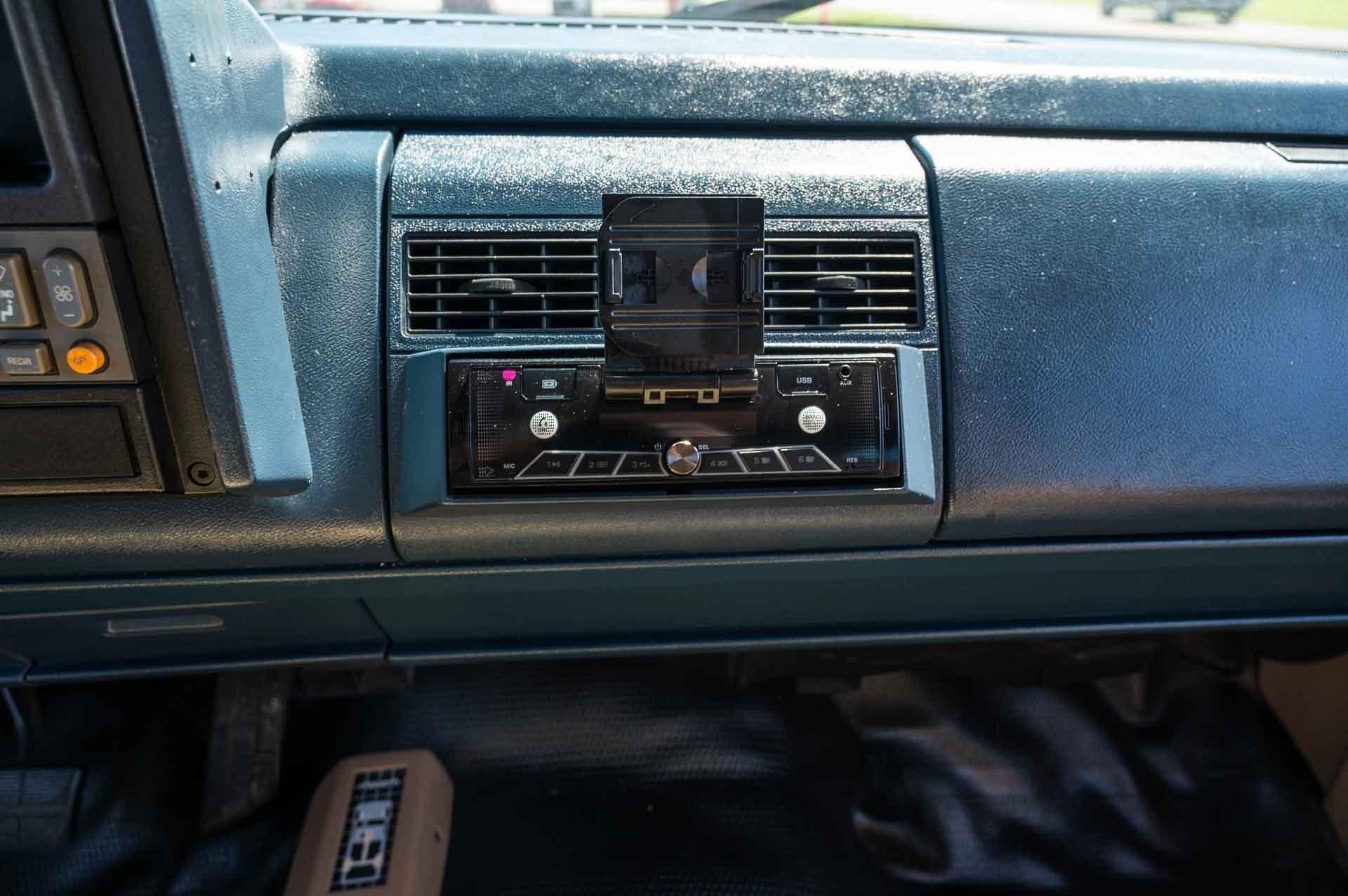 1992-gmc-yukon-sl (26)