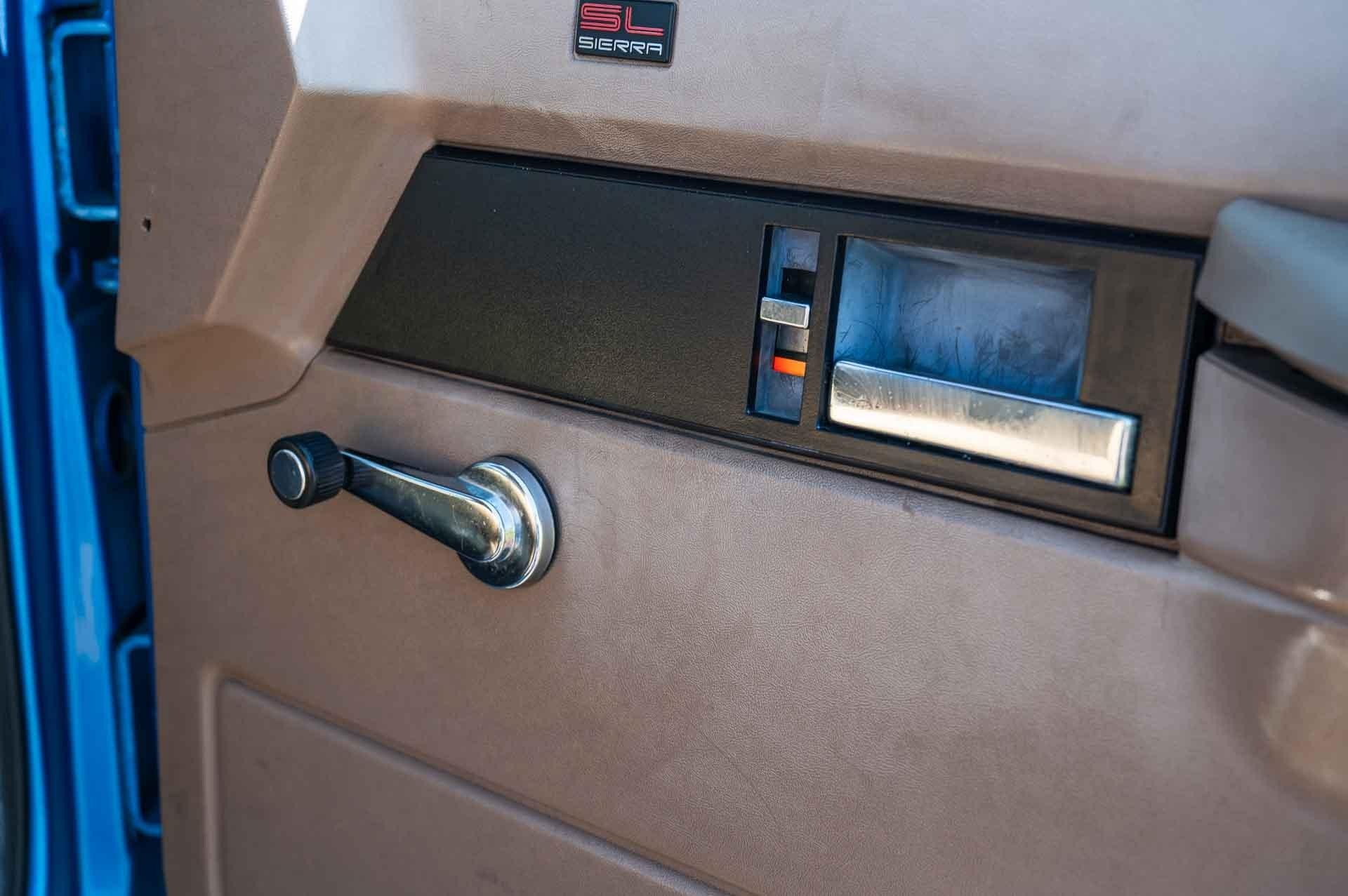 1992-gmc-yukon-sl (35)