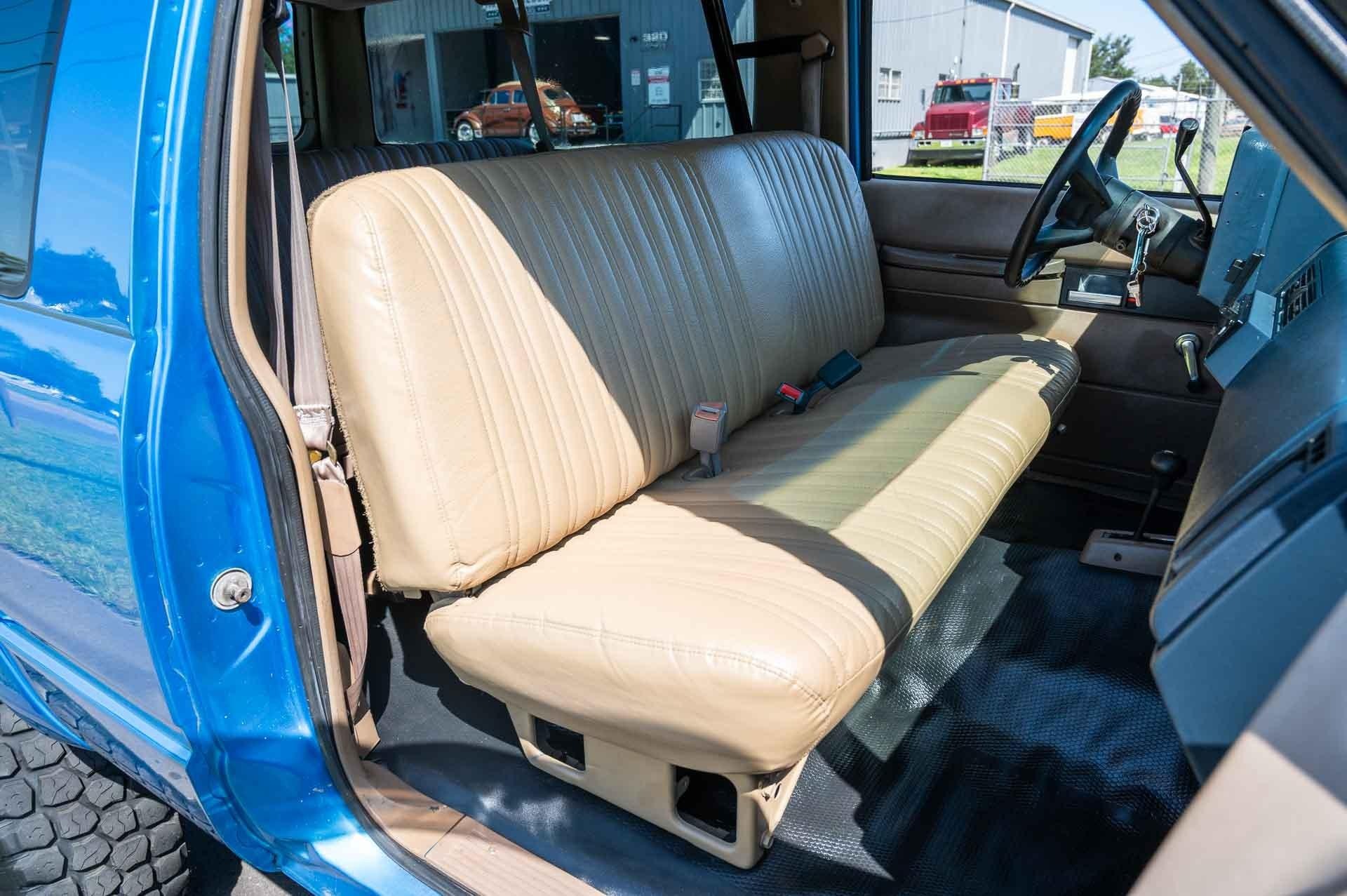 1992-gmc-yukon-sl (36)