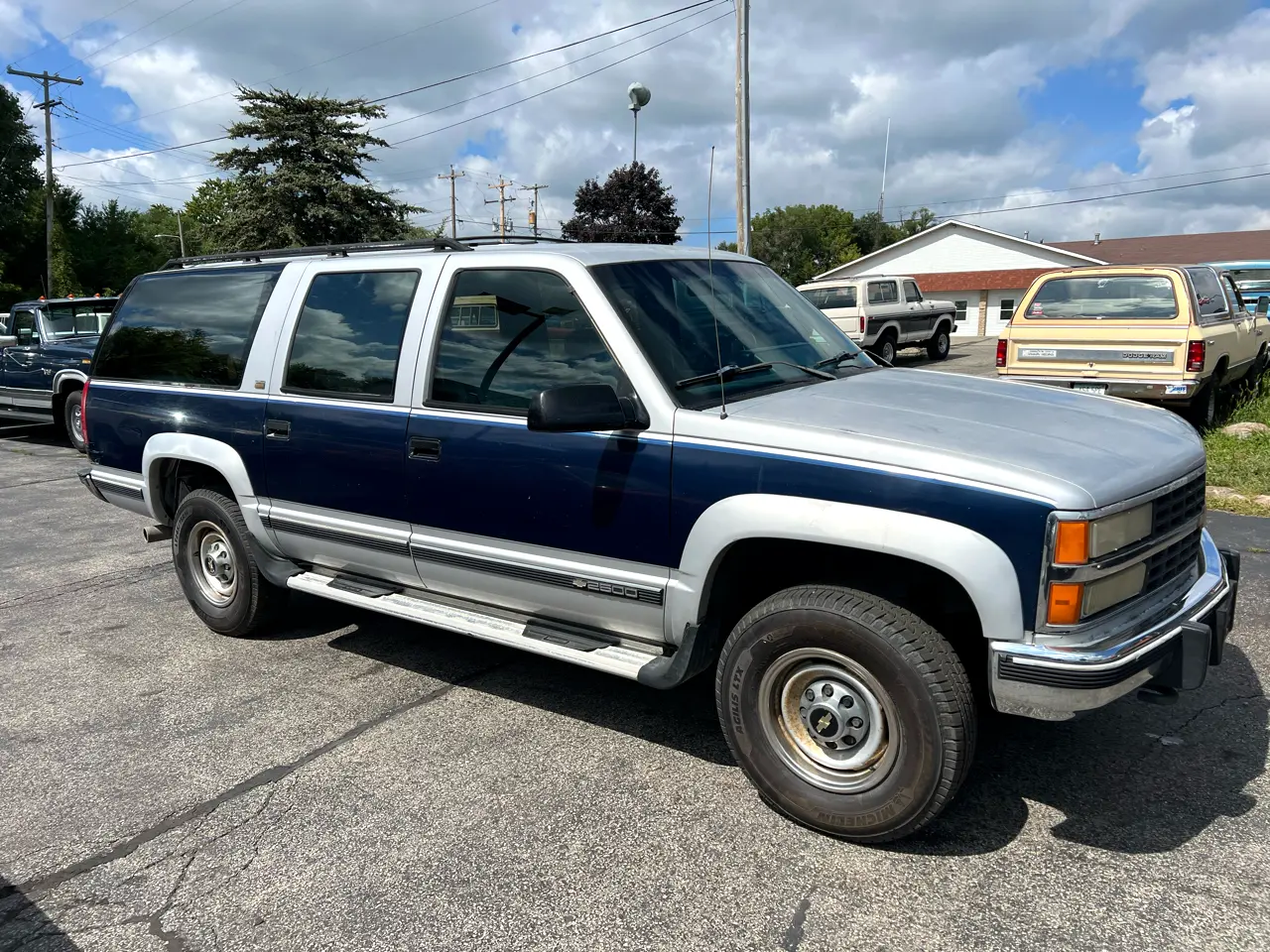 1993-chevy-surburban-2500-for-sale-wisconsin-02