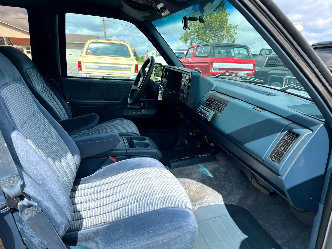 1993-chevy-surburban-2500-for-sale-wisconsin-08