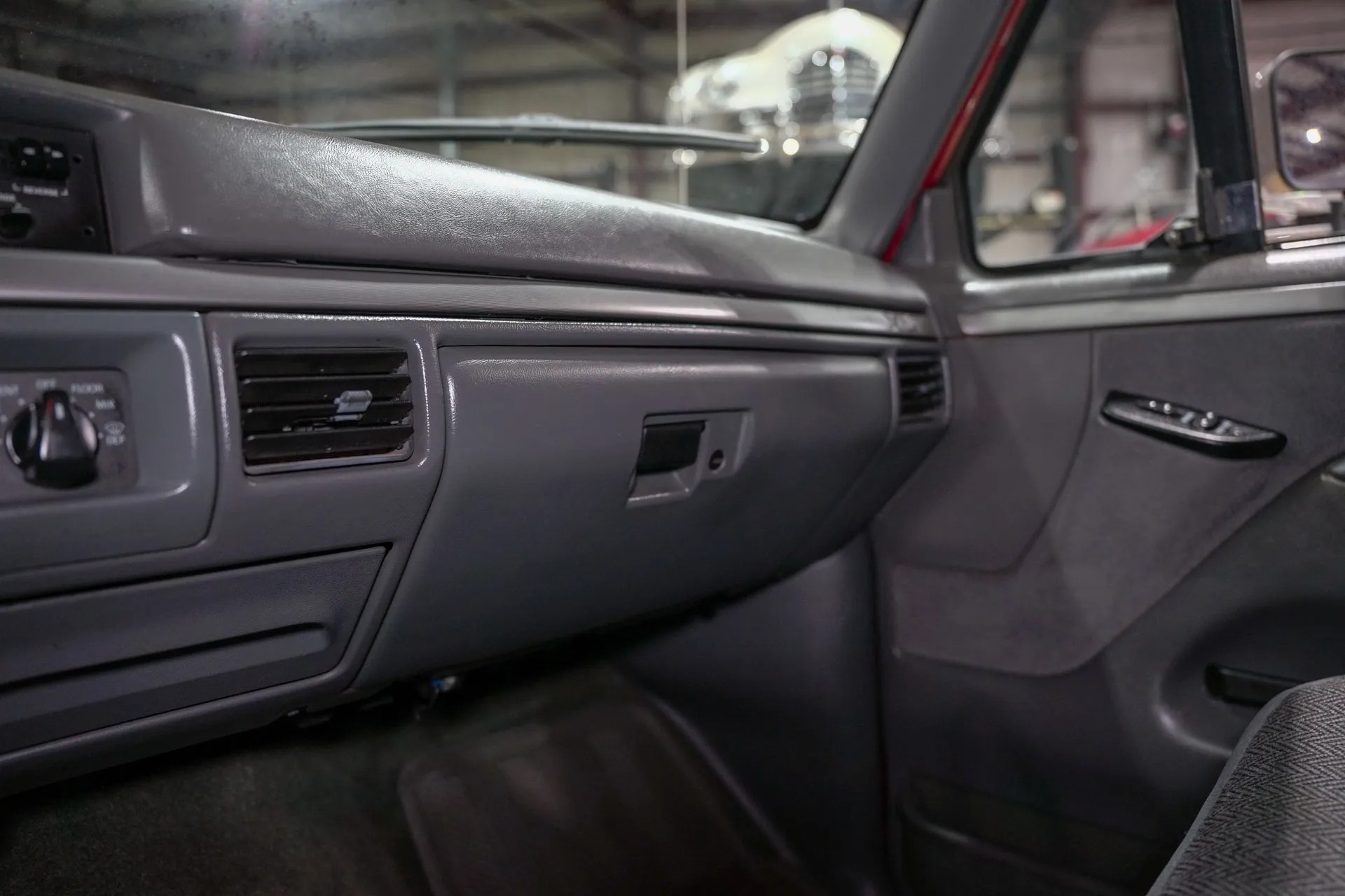 1993-ford-f250-xlt (40)
