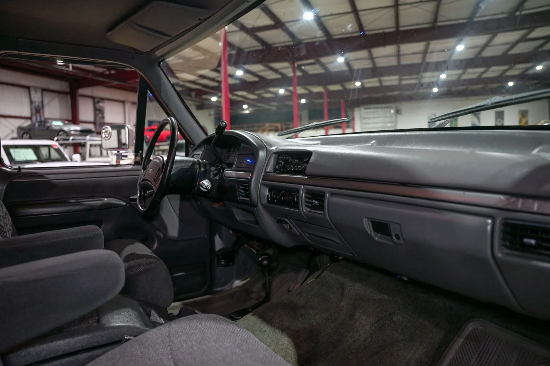 1993-ford-f250-xlt (54)
