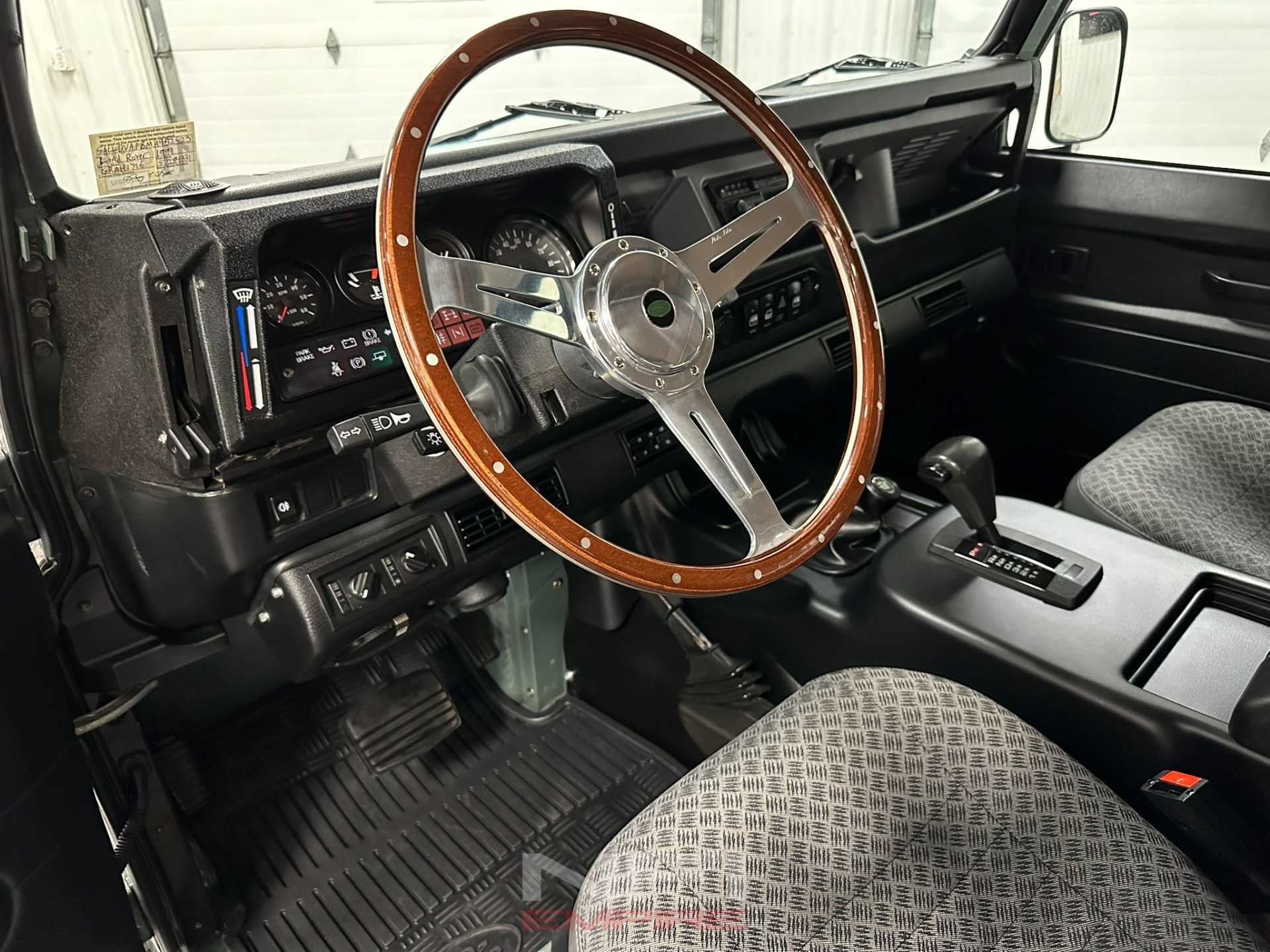 1994-land-rover-defender-90 (23)