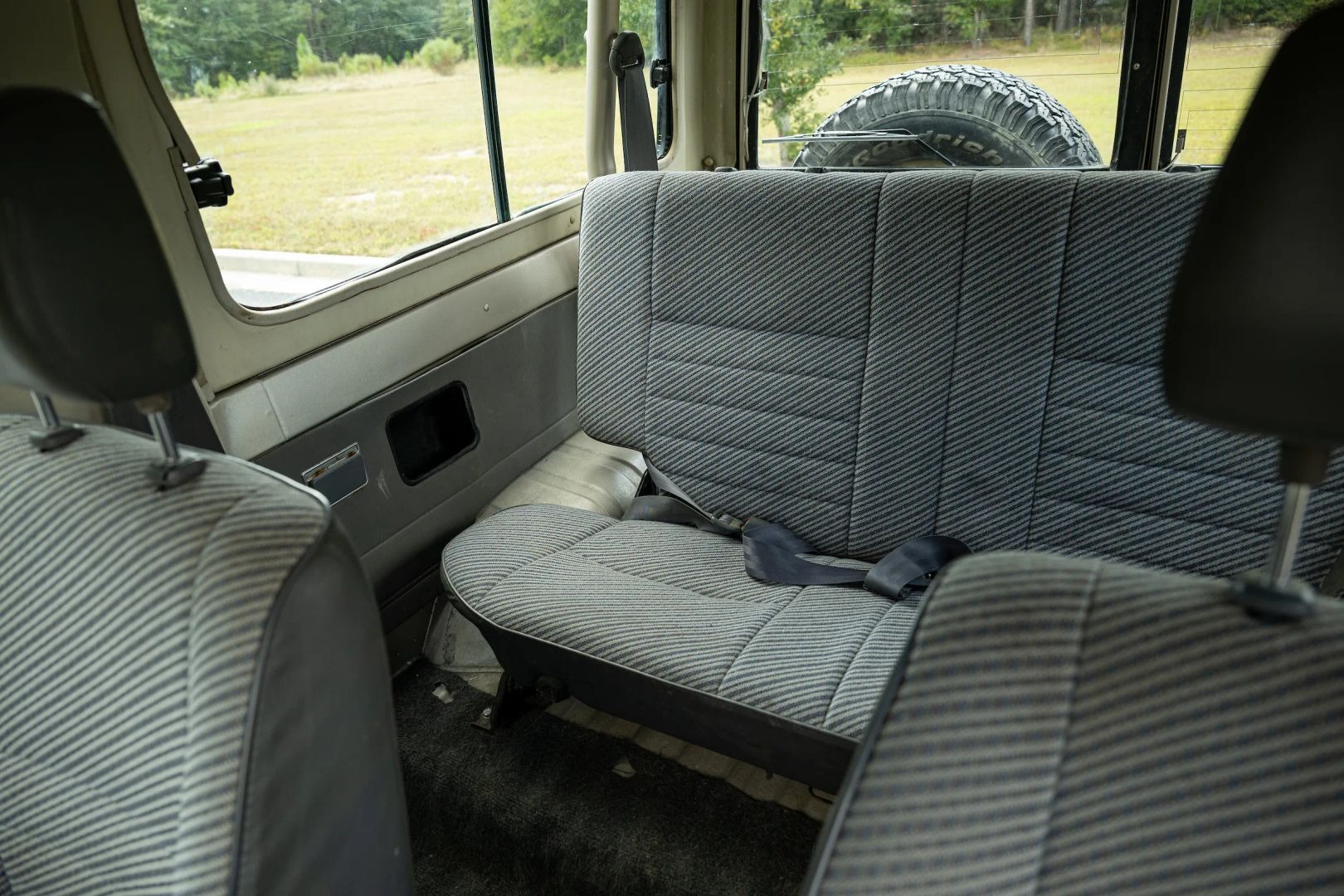 1994-toyota-land-cruiser-kzj72 (10)