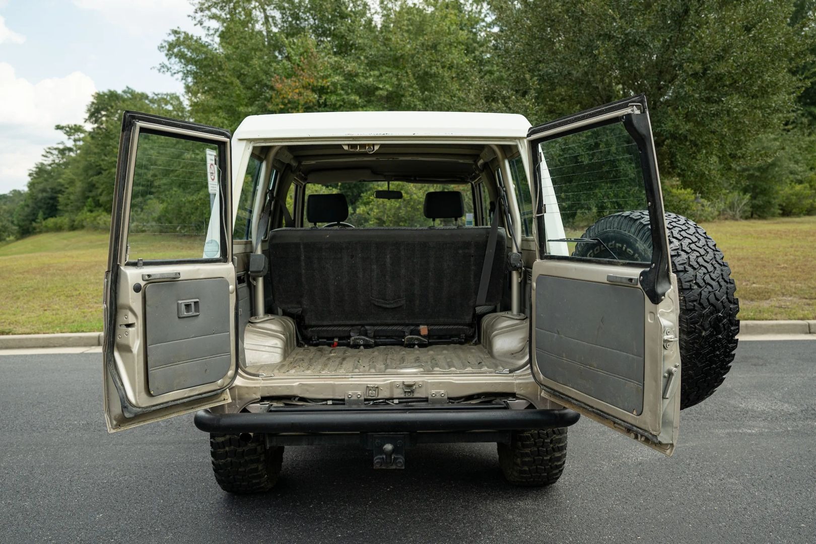 1994-toyota-land-cruiser-kzj72 (17)