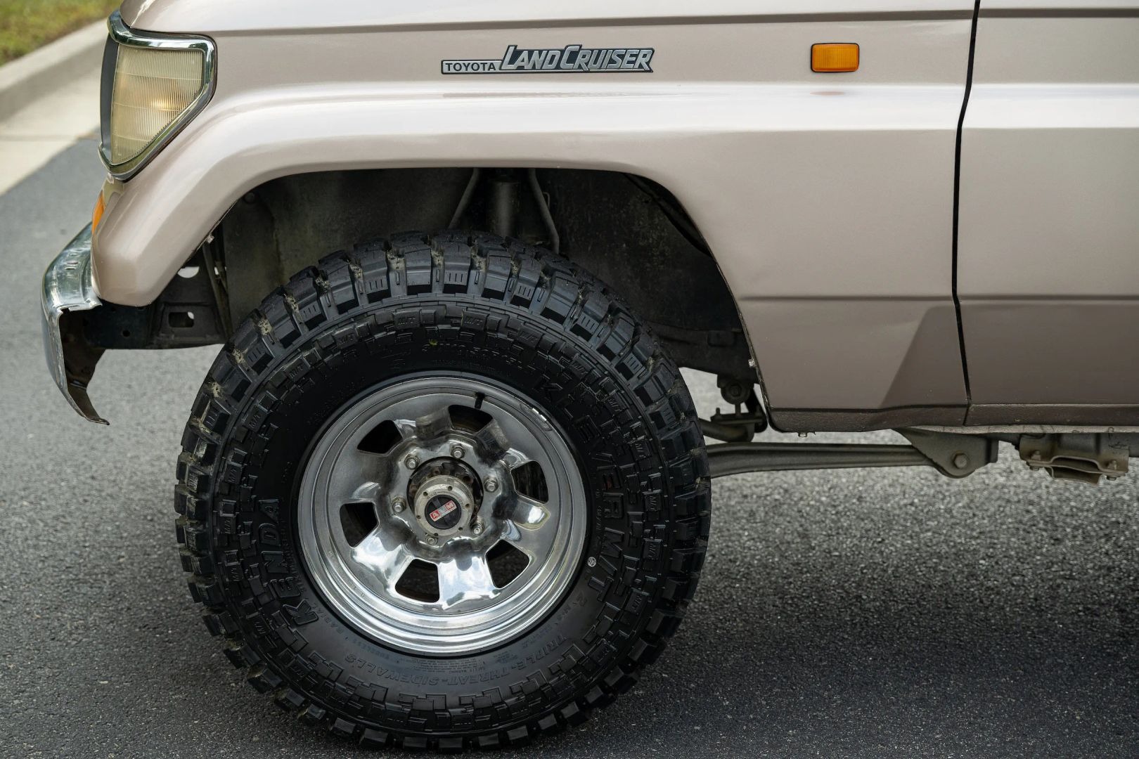 1994-toyota-land-cruiser-kzj72 (20)
