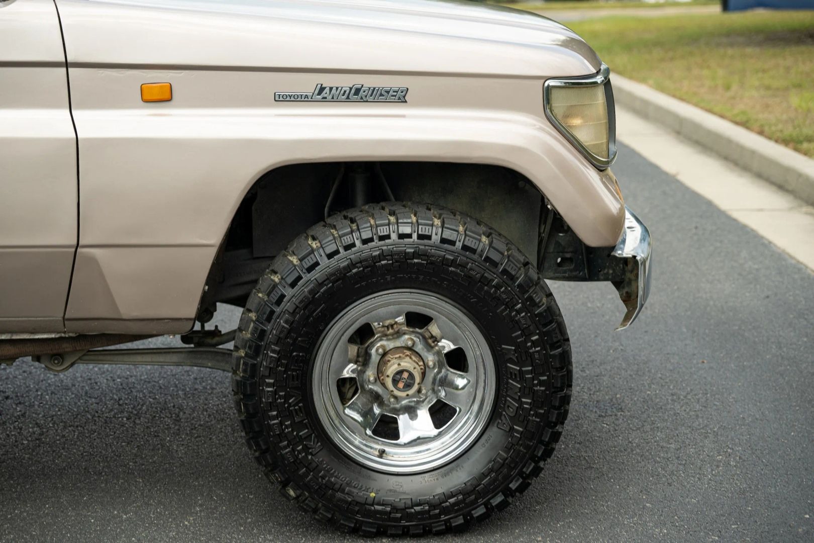 1994-toyota-land-cruiser-kzj72 (21)