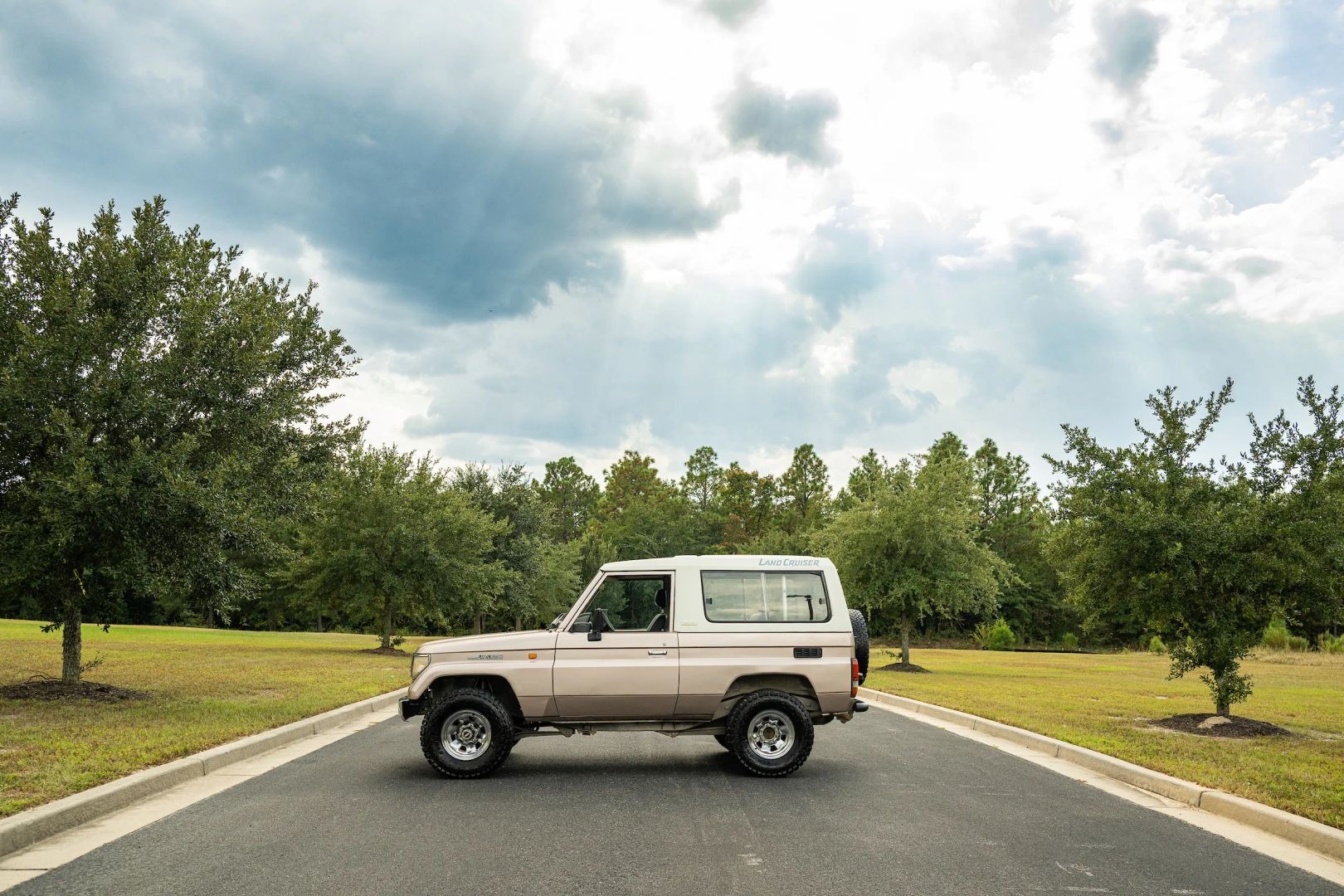 1994-toyota-land-cruiser-kzj72 (31)