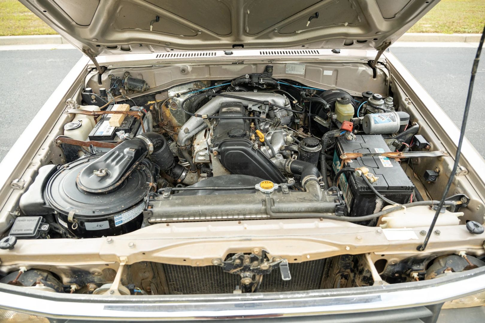 1994-toyota-land-cruiser-kzj72 (9)