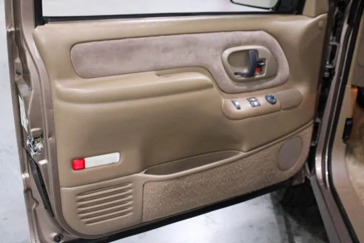 1995-chevy-tahoe-ls-for-sale (30)