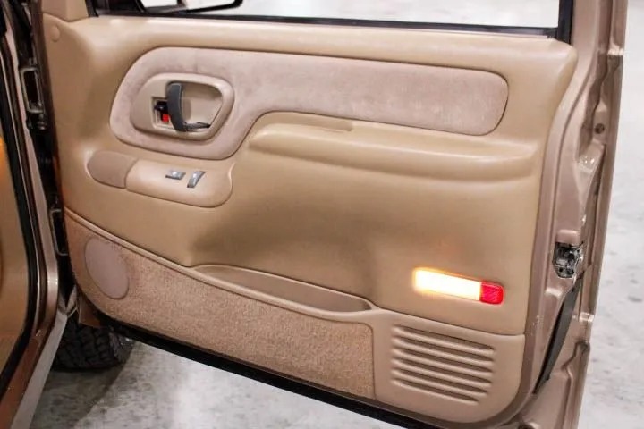 1995-chevy-tahoe-ls-for-sale (42)