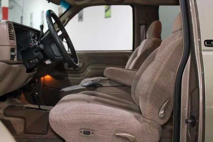 1995-chevy-tahoe-ls-for-sale (51)