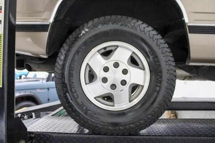 1995-chevy-tahoe-ls-for-sale (79)