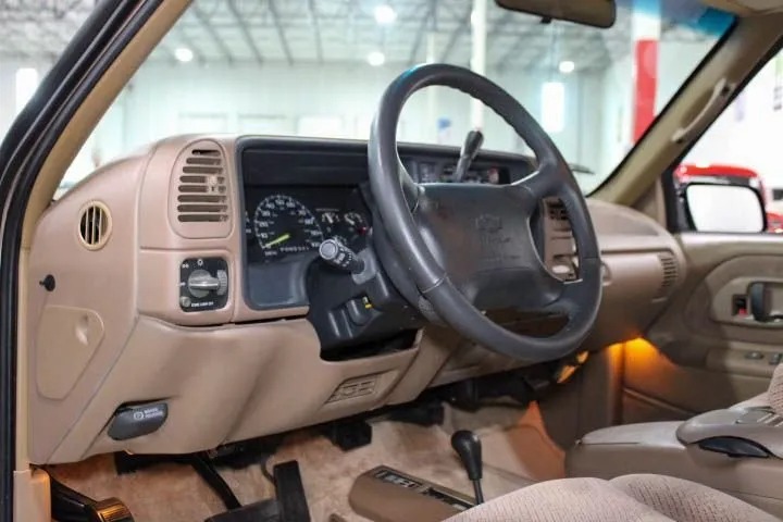 1995-chevy-tahoe-ls-for-sale (96)