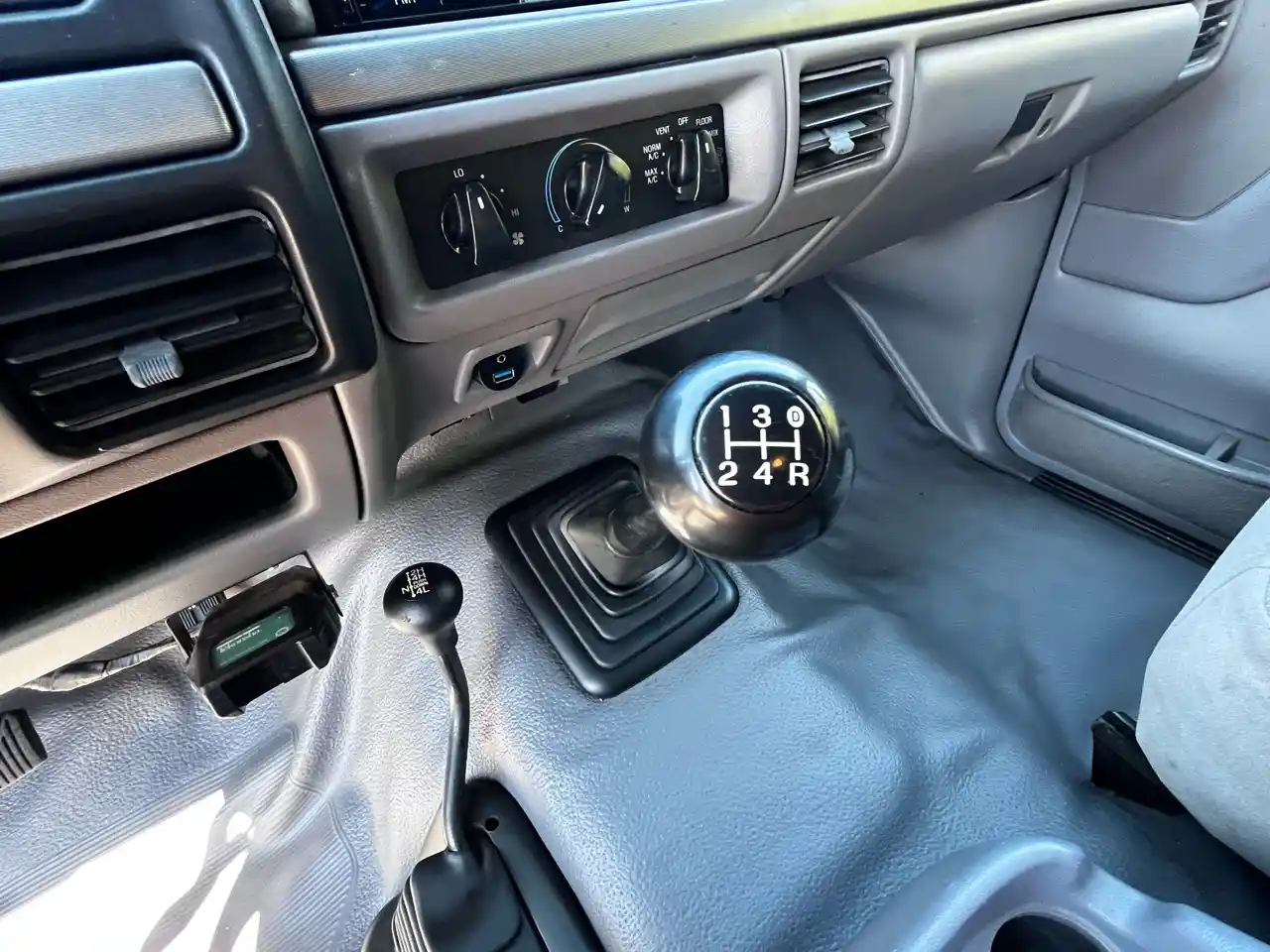 1995-ford-f-150-xlt-for-sale-birmingham-al-37