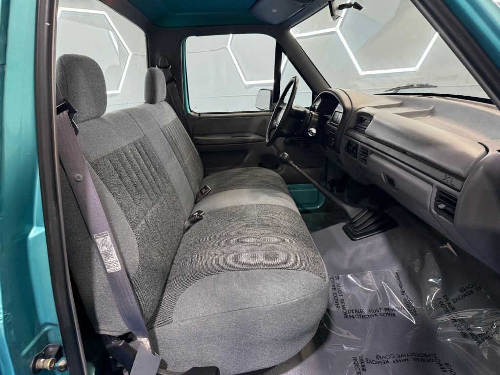 1995-ford-f150-regular-cab (29)