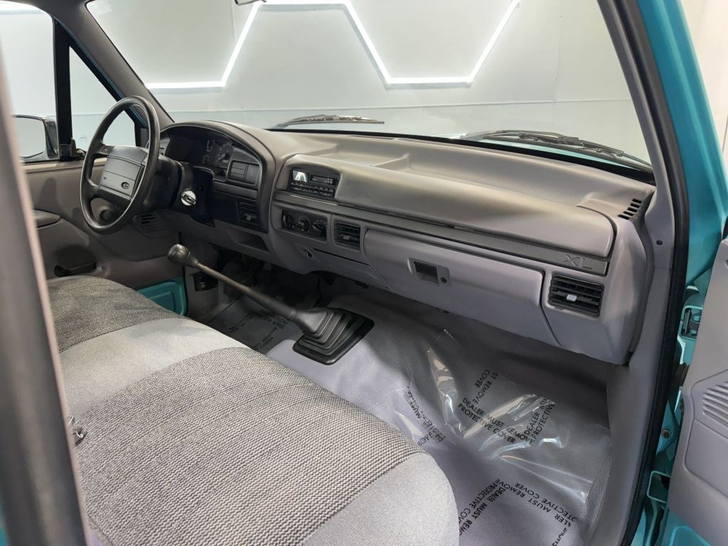 1995-ford-f150-regular-cab (31)